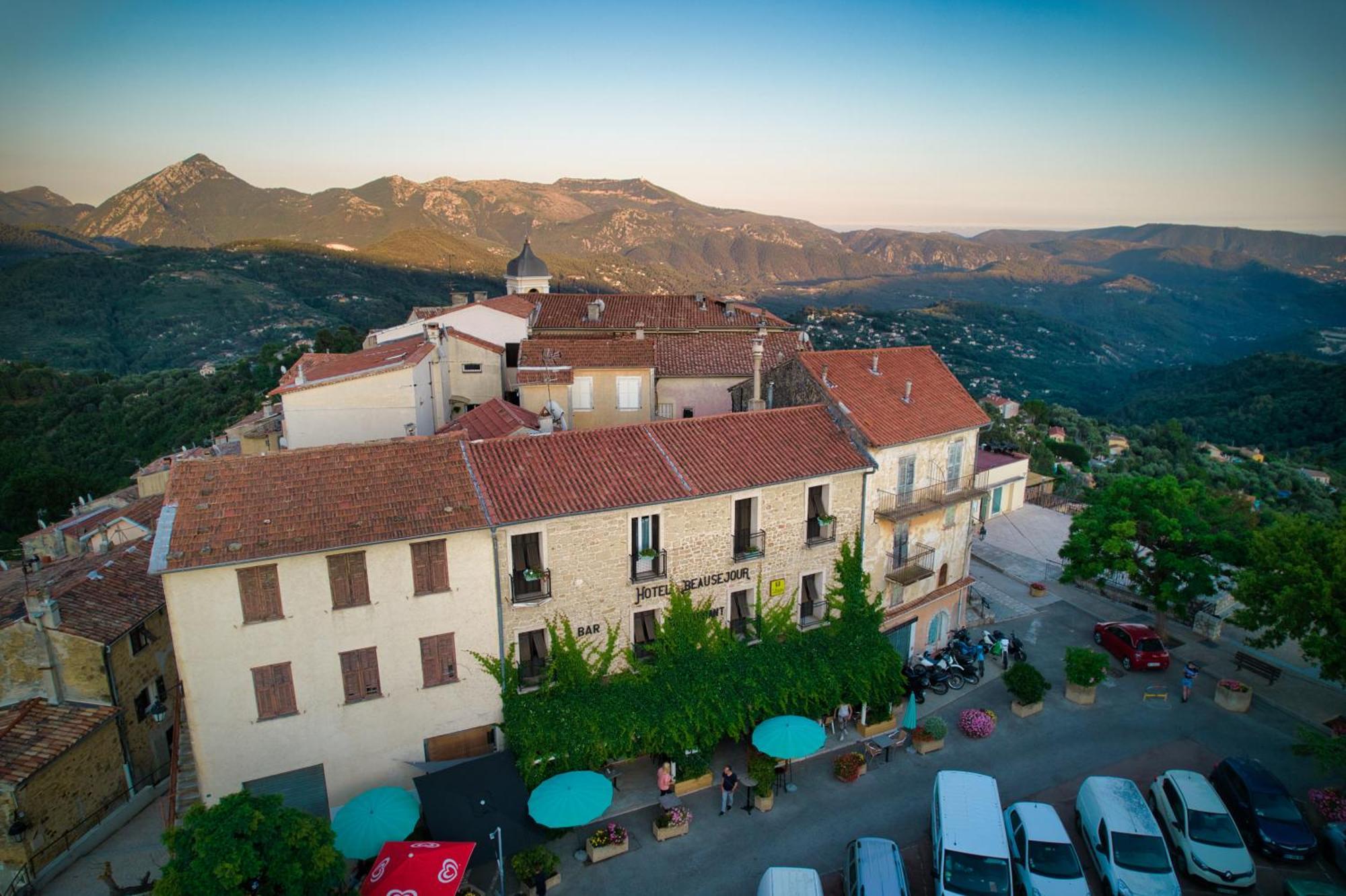 Hôtel Beauséjour Logis de France Berre-des-Alpes Exterior foto